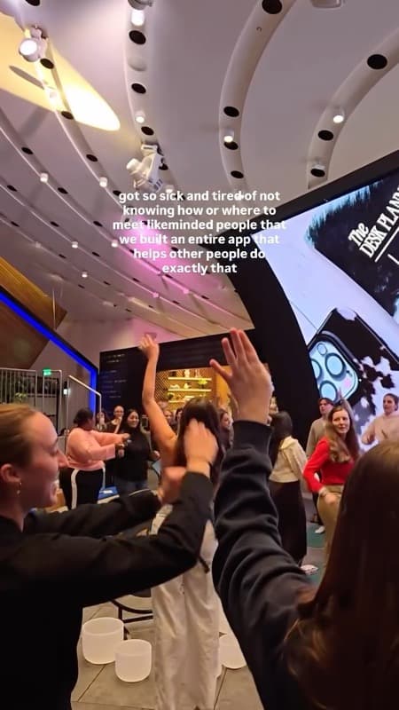 CLIQ community moment